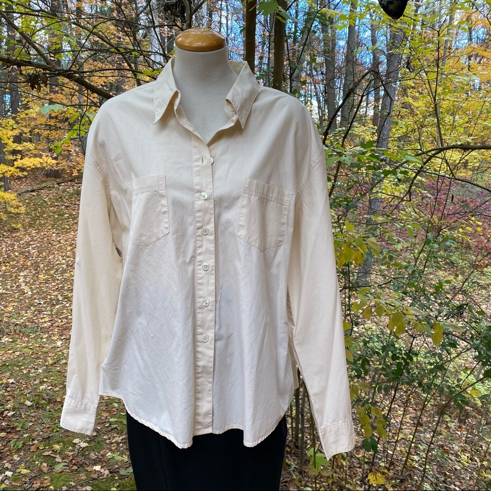 Vintage Dockers button down shirt in excellent condition.